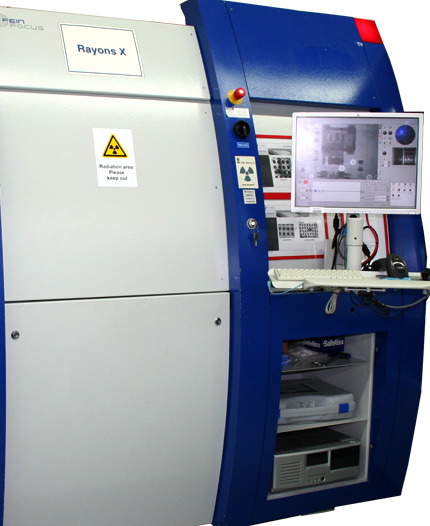 inspection radiographique automatique (AXI, Automated X-ray Inspection)