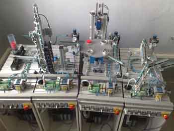 Aménagement et réalisation des maquettes didactiques pour le laboratoire d'automatisme industriel.
